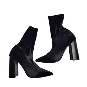 Tony Bianco Diddy Black Velvet Sock Boots Heeled Pointed Toe Size 7.5
